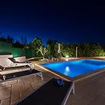 Lägenhet Moonvidal Residence With Big Private Swimming Pool And Free Parking *