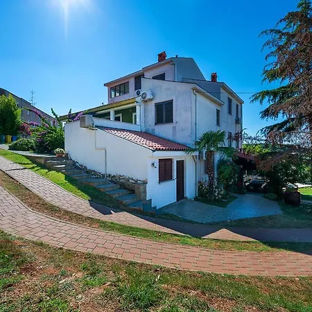 Big Swimming Pool Moonvidal Appartement Pula