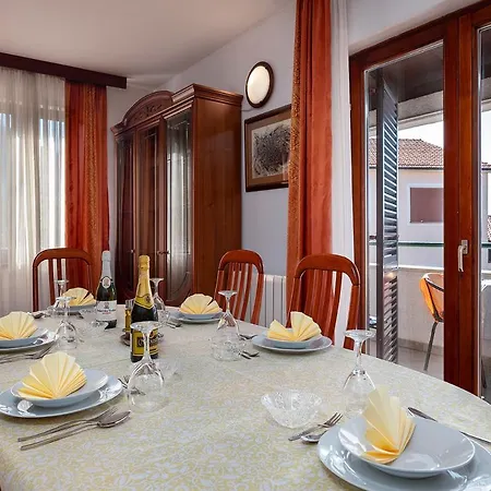 Big Swimming Pool Moonvidal * Pula