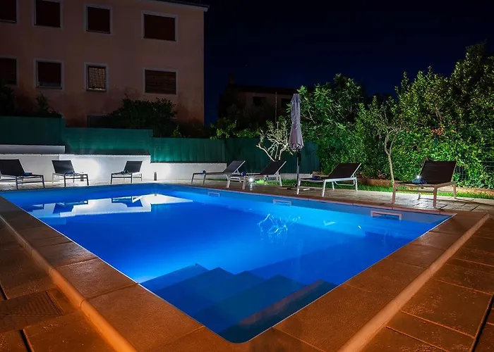 Big Swimming Pool Moonvidal * Pula