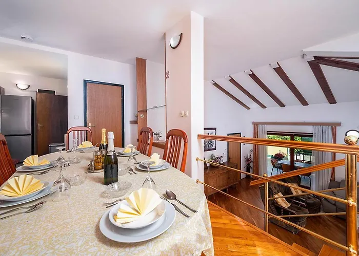 Big Swimming Pool Moonvidal * Pula