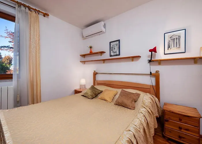 Big Swimming Pool Moonvidal Apartamento Pula