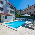 Διαμέρισμα Moonvidal With Big Private Swimming Pool And Free Parking