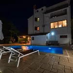 Moonvidal With Big Private Swimming Pool And Free Parking * Πούλα