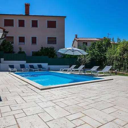 Big Swimming Pool Monvidal * Pula