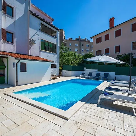 Big Swimming Pool Monvidal *