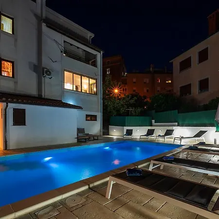 Apartment Big Swimming Pool Monvidal Pula