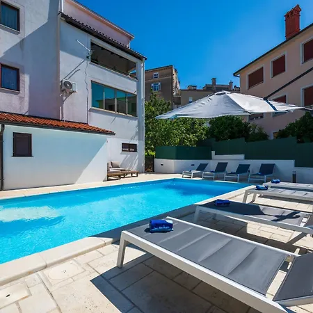 Moonvidal With Big Private Swimming Pool And Free Parking Lejlighed *