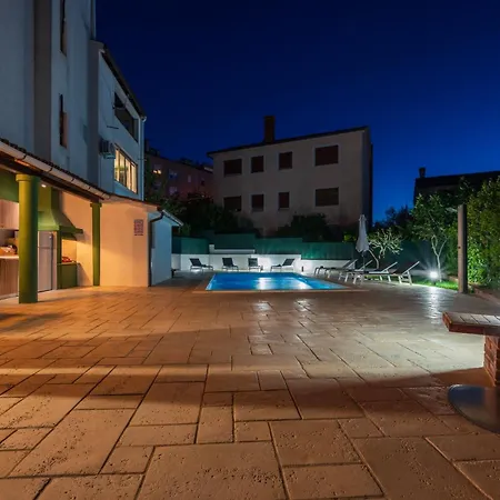 Lägenhet Moonvidal With Big Private Swimming Pool And Free Parking