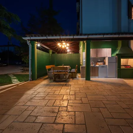 Moonvidal With Big Private Swimming Pool And Free Parking Lejlighed *