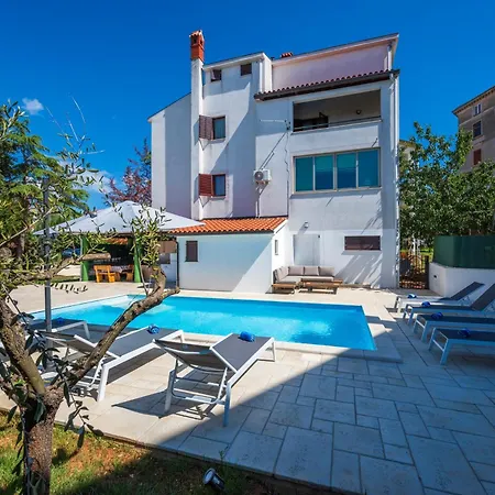 Lägenhet Moonvidal With Big Private Swimming Pool And Free Parking *