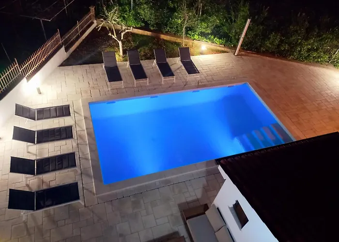 Big Private Swimming Pool Moonvidal 아파트 풀라