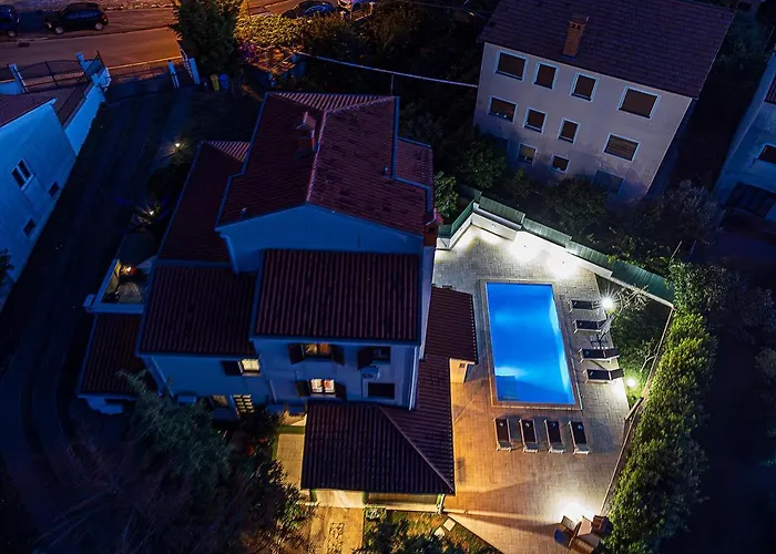 아파트 Big Private Swimming Pool Moonvidal 풀라